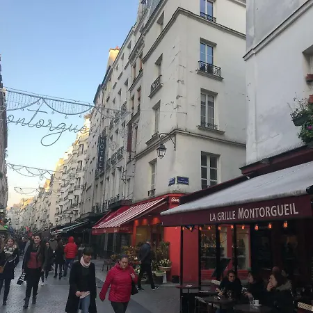 Quartier Montorgueil, Voie Pietonne, Dans Un Immeuble Du Xveme-3